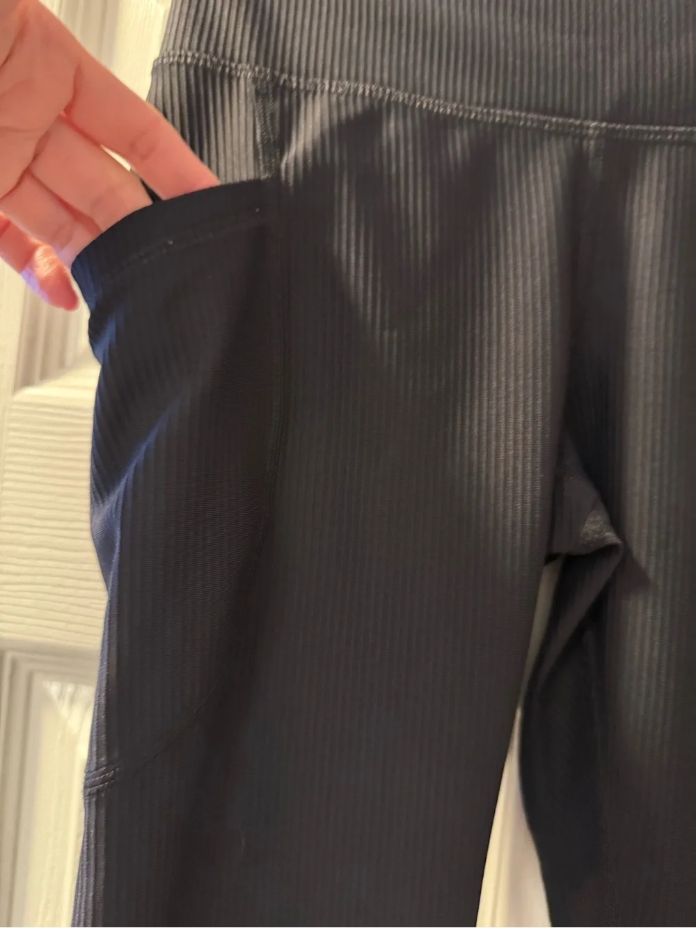 Old Navy Powersoft Ribbed Pocket Black High-Waist Performance Leggings